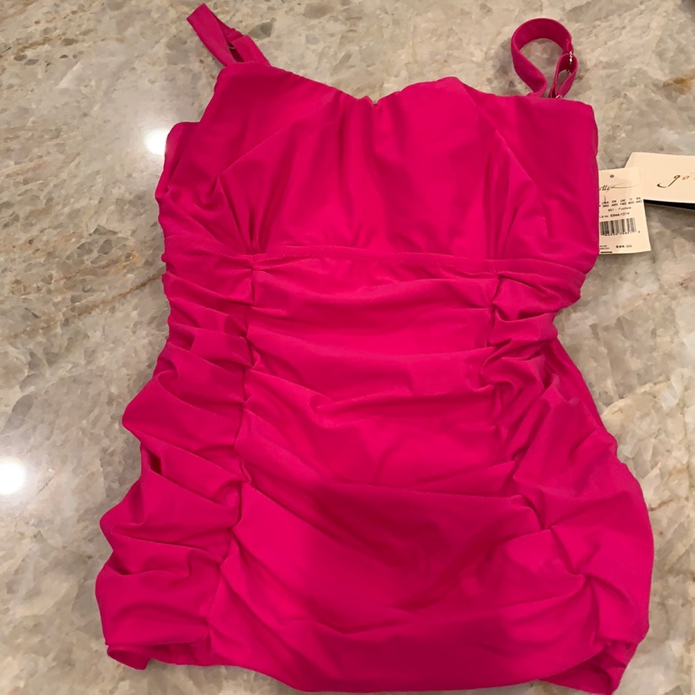 NWT GOTTEX Profile gorgeous swim‎ top!